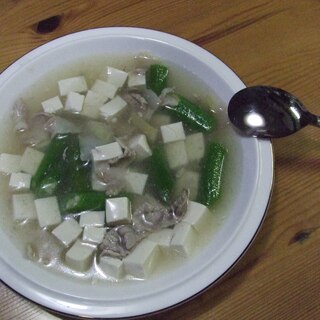 オクラと豆腐のスープ